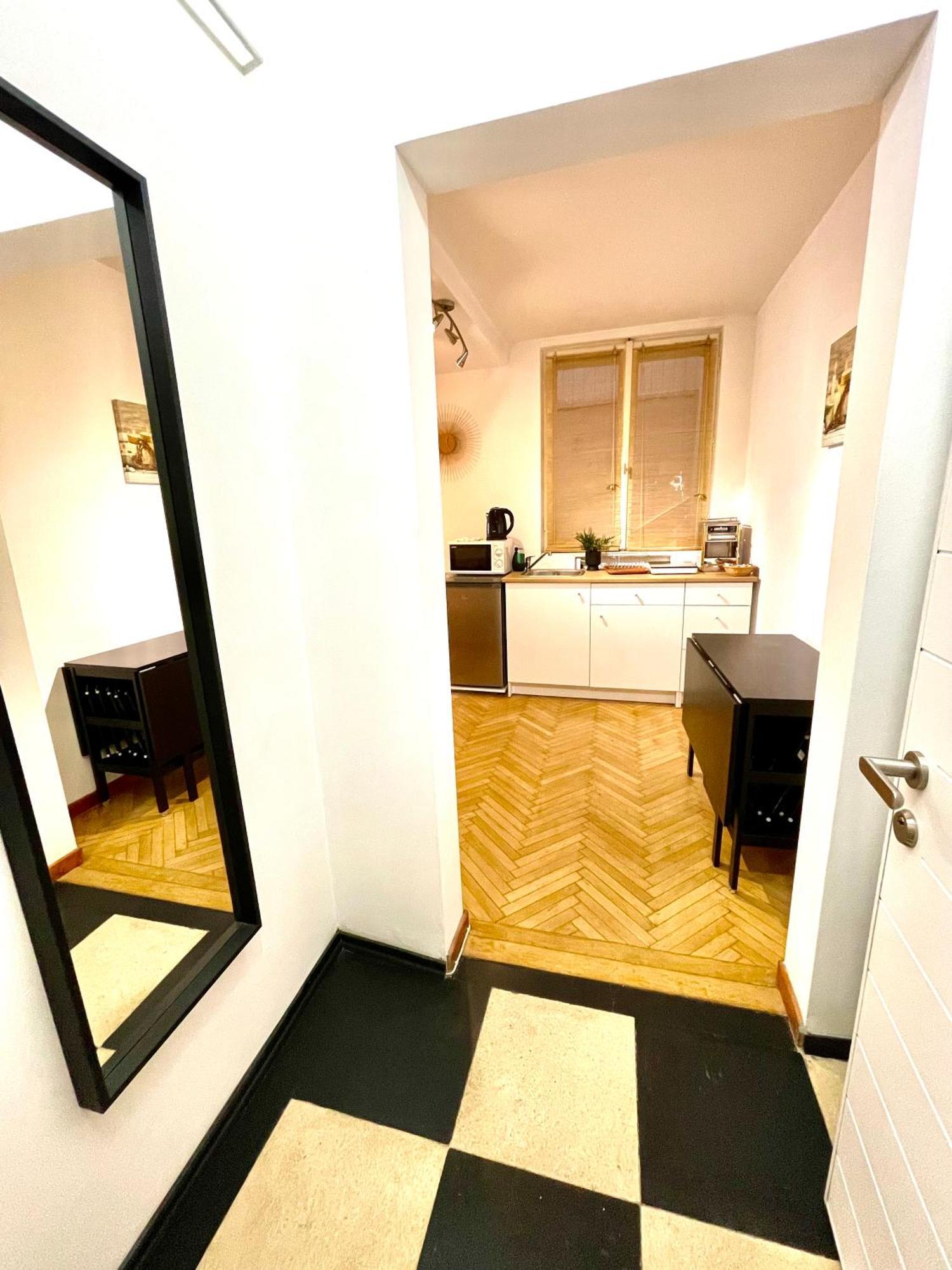 Metropole Apartments - Old City Bucharest Exterior photo