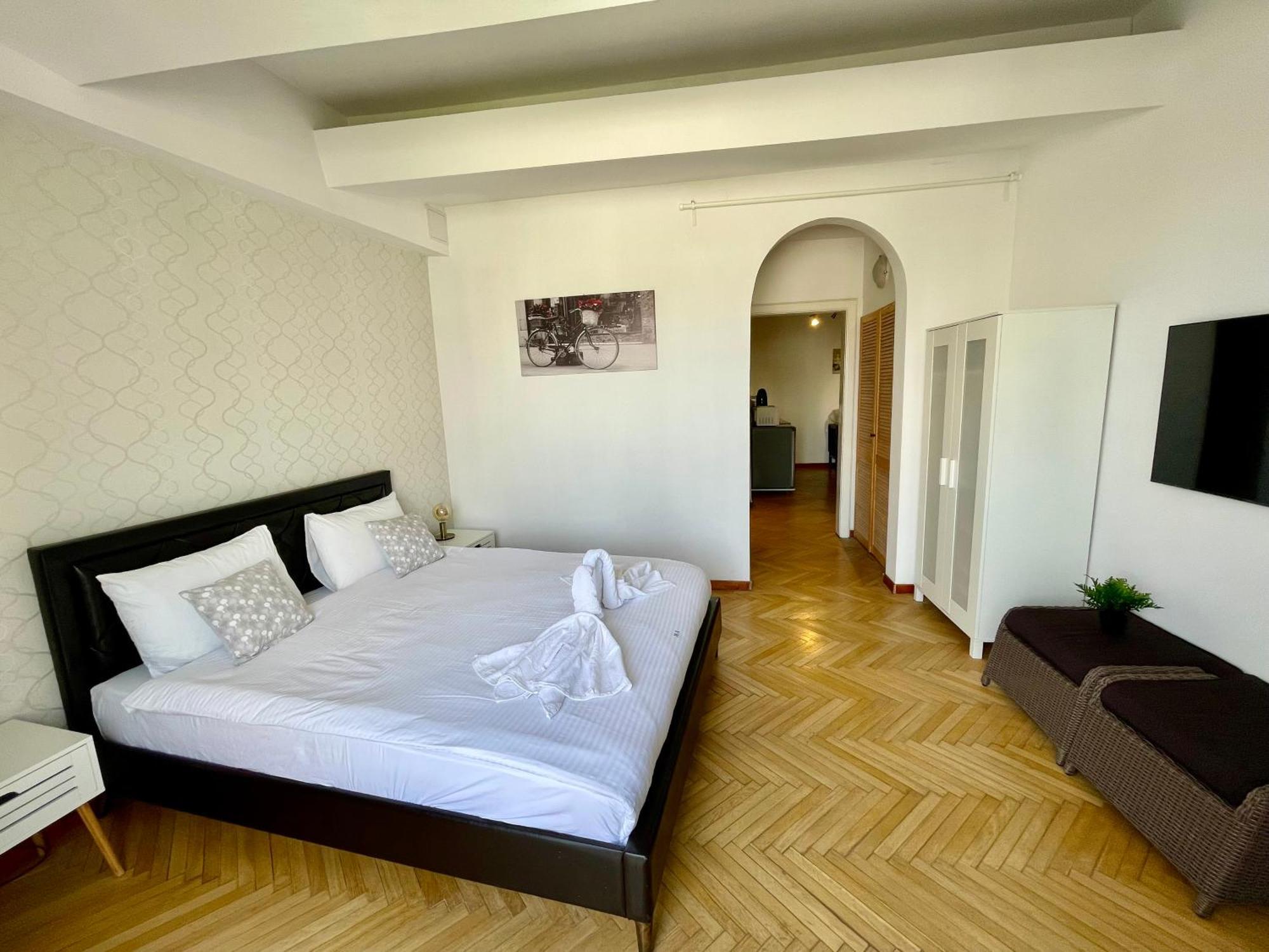 Metropole Apartments - Old City Bucharest Exterior photo